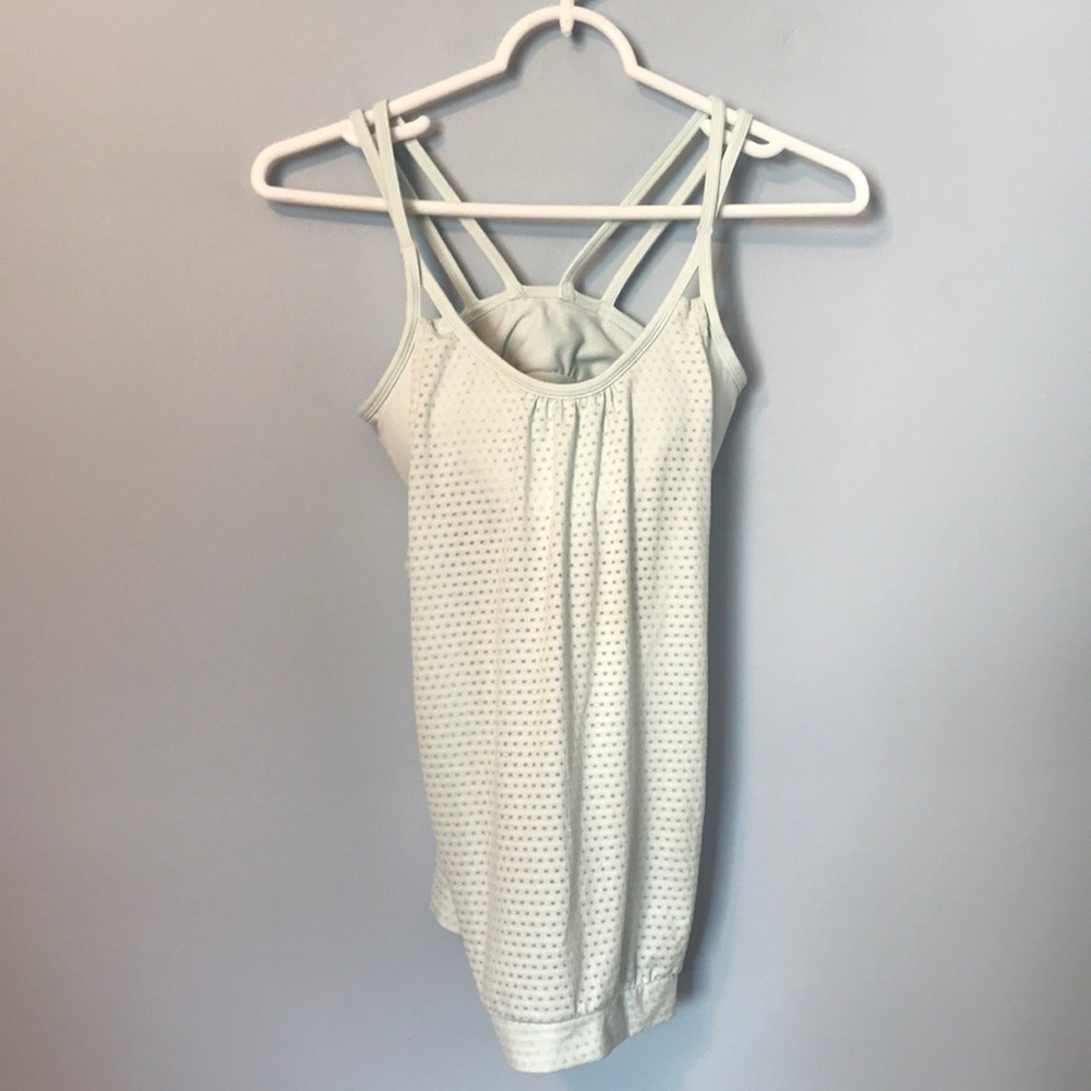 Athleta work out shirt m with bra, Size xxs
